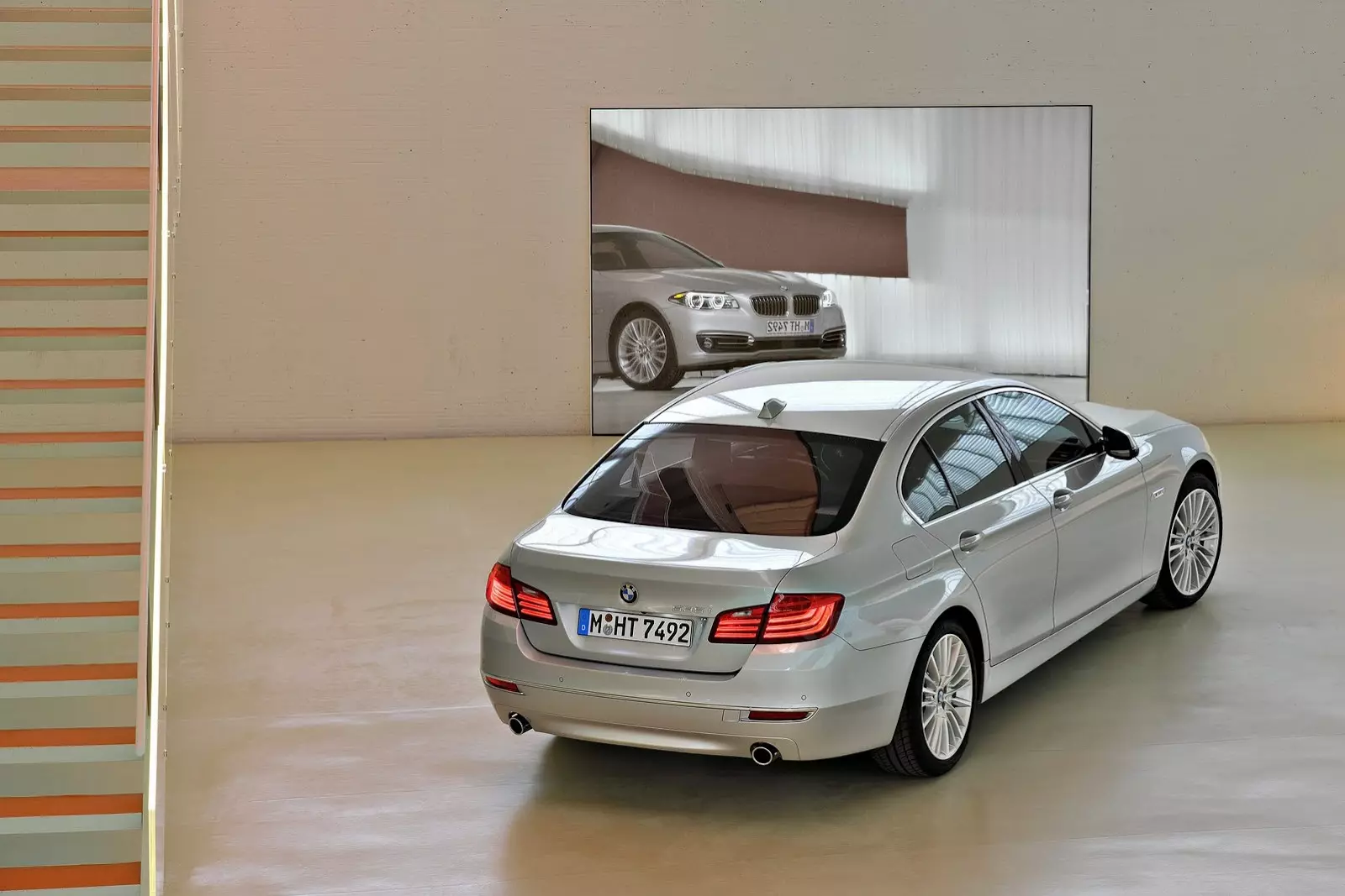 BMW 5 серии с обновленными аргументами на 2014 год 9191_2