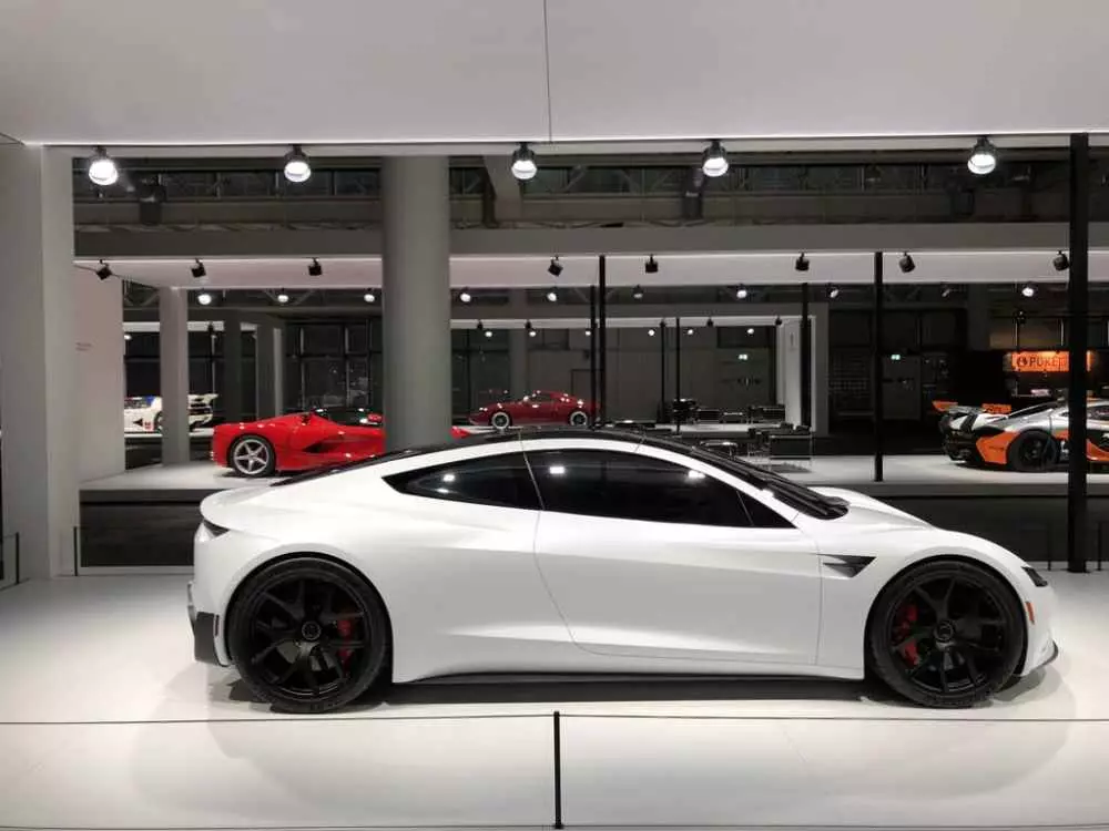 Tesla Roadster Kab