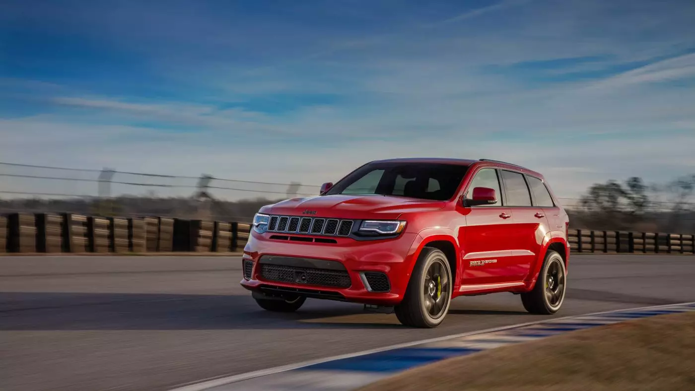 Jeep Grand Cherokee Trackhawk 2017 года выпуску