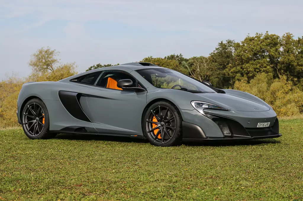 Bayani: McLaren 675LT