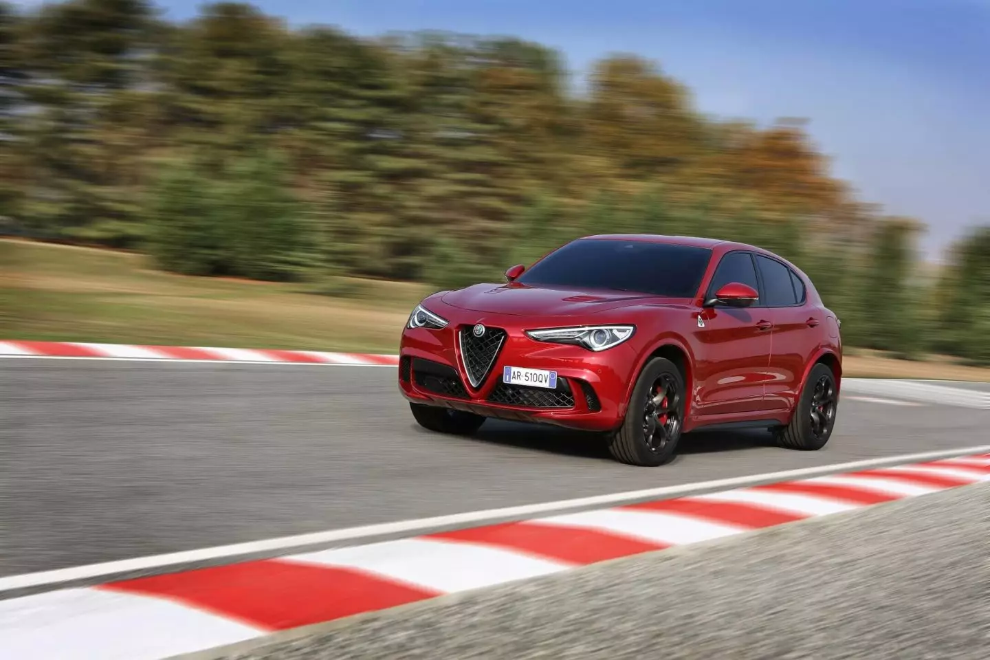 U-Alfa Romeo Stelvio Quadrifoglio