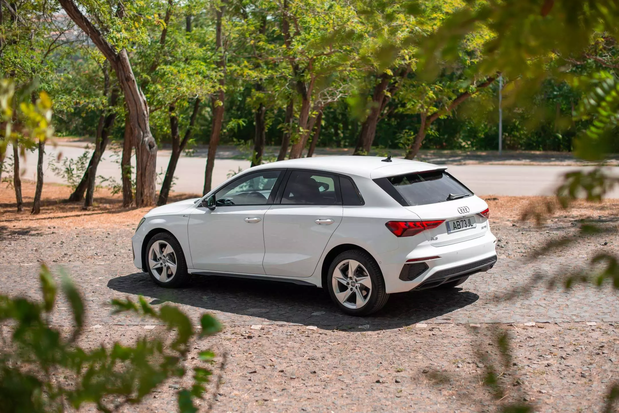 অডি A3 স্পোর্টব্যাক এস লাইন 30 TDI