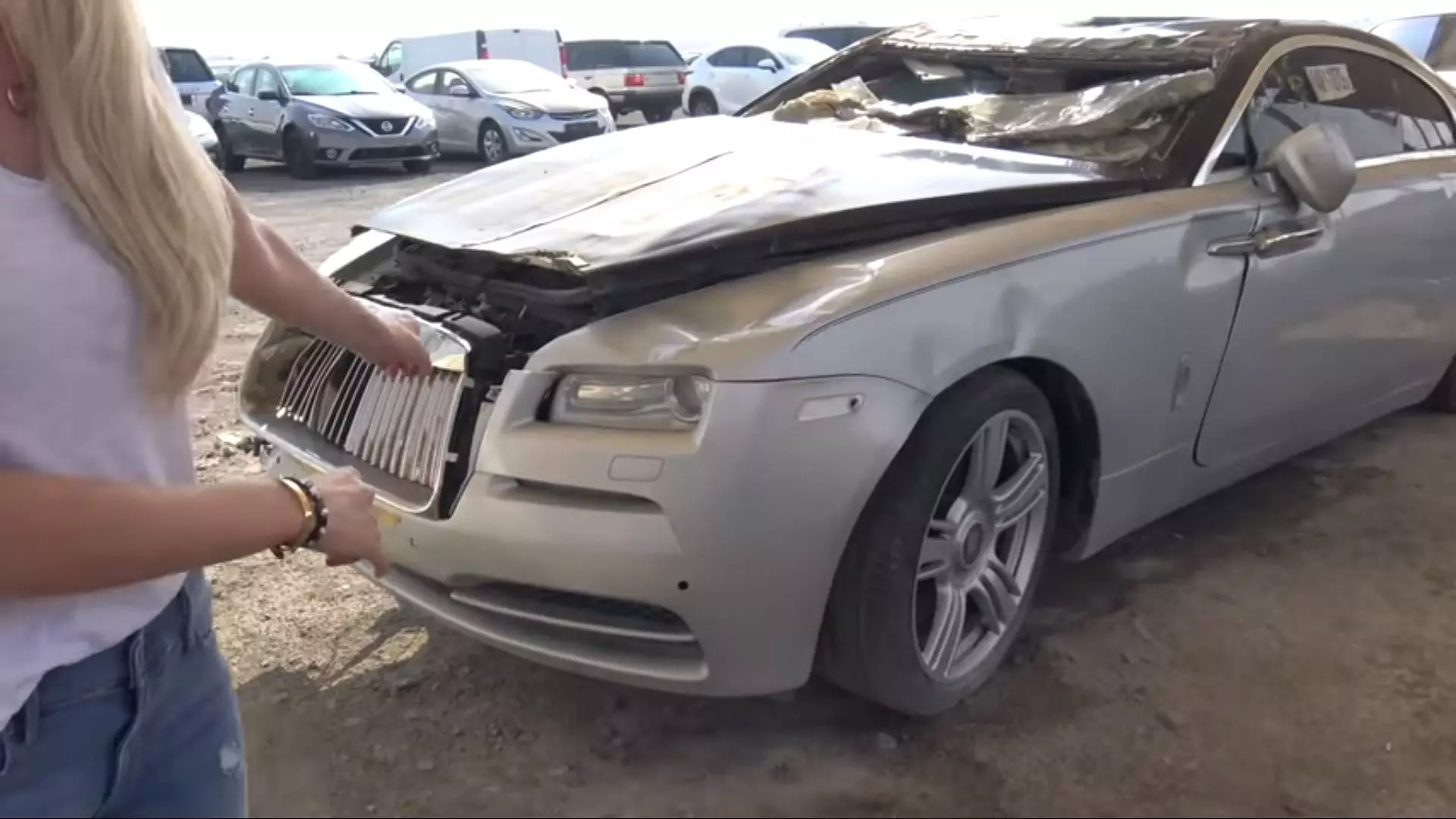 Rolls-Royce Wraith dans une casse de luxe