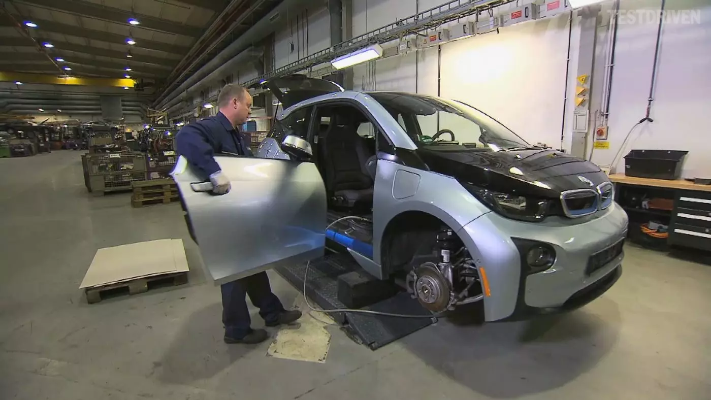 BMW i3 i'w sgrapio