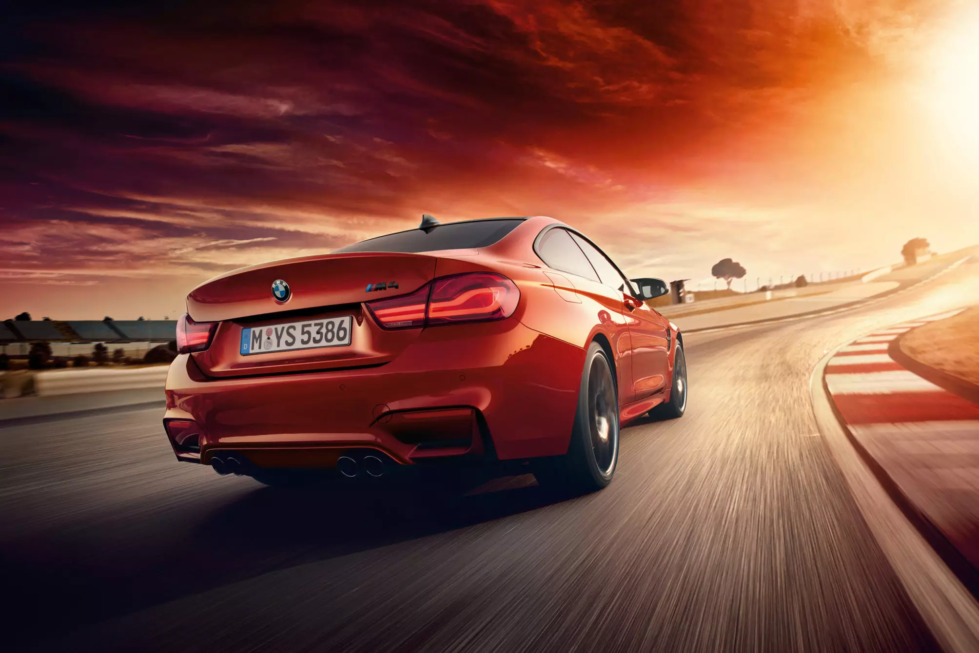 រថយន្ត BMW M4