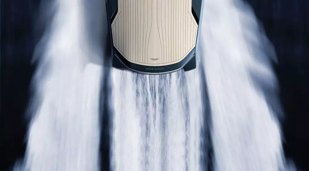 Aston Martin usaha kana dunya laut sareng Quintessence Yachts