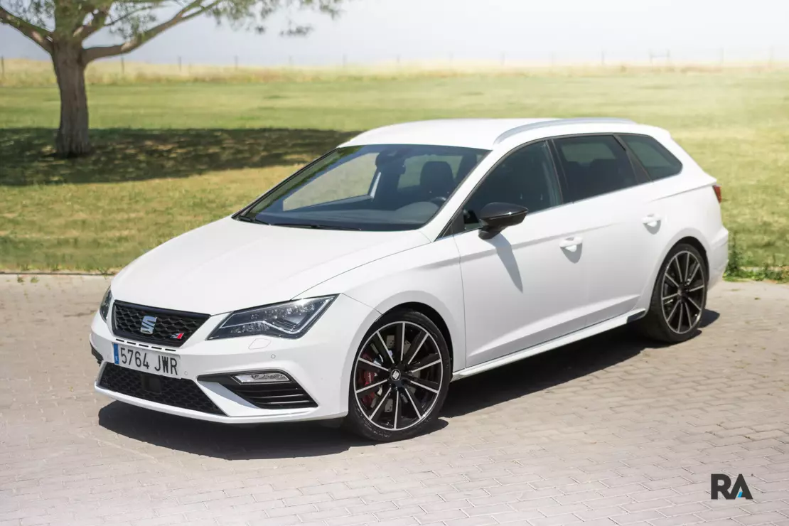 시트 레온 ST CUPRA 300