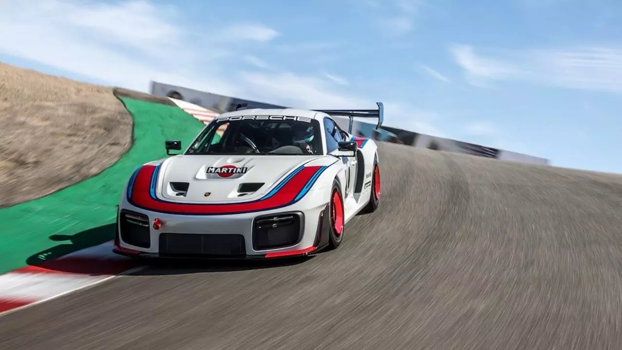 Porsche 935 2018 m