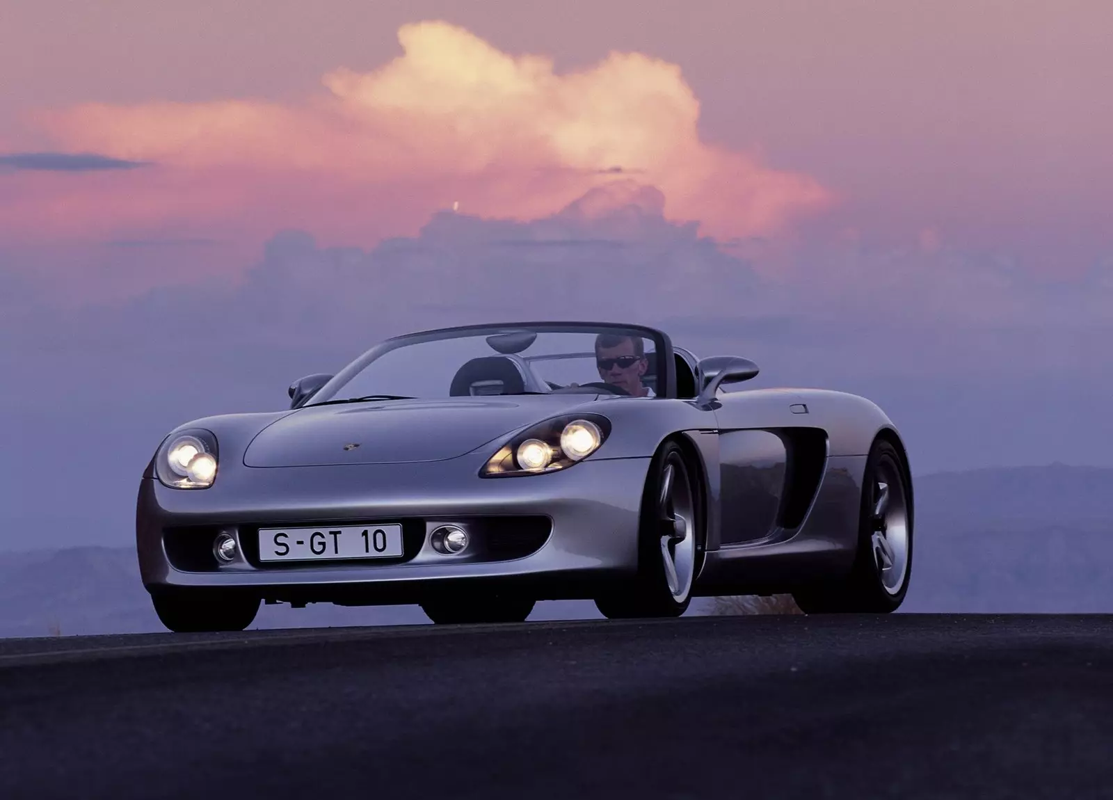 Porsche Carrera GT miaraka amin'i Walter Rohrl eo amin'ny kodiarana